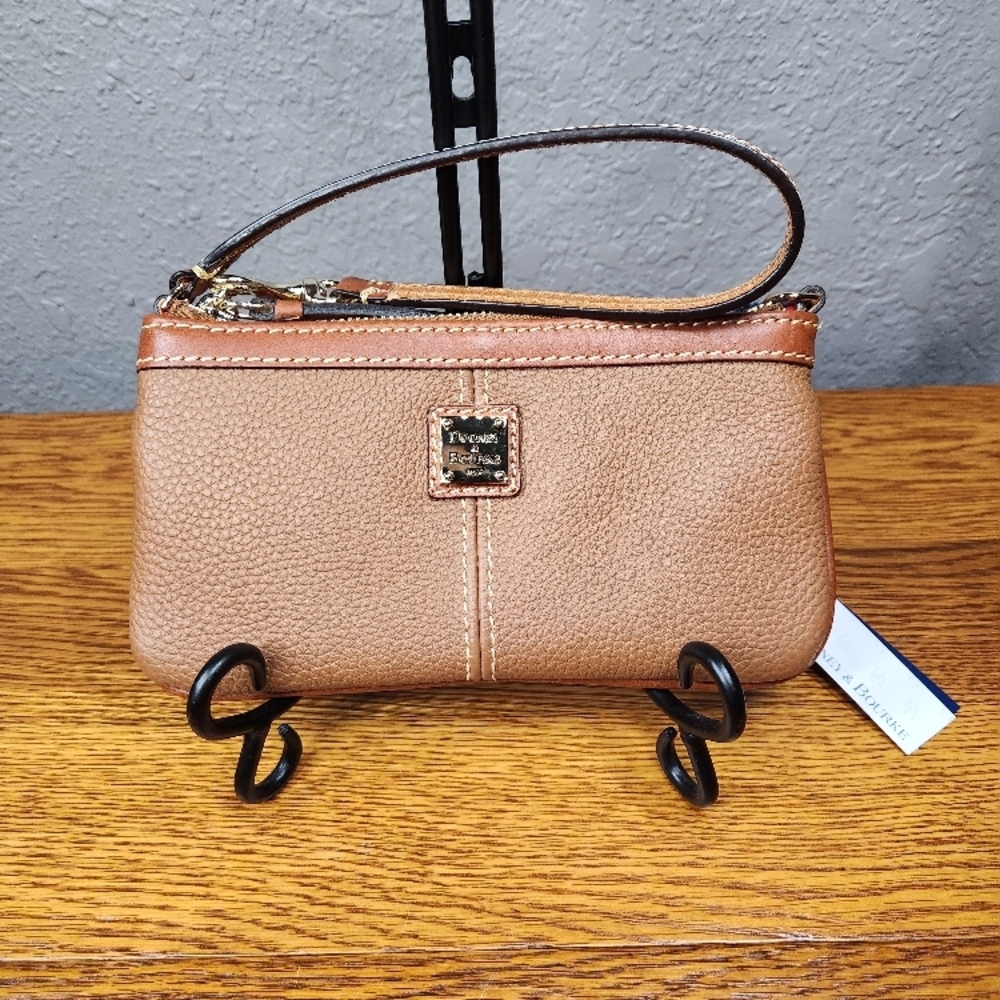 Dooney & Bourke Large Slim Wristlet